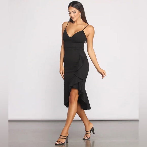 ‘ Windsor ’ Bring the Flair Crepe Ruffled Black Dress - Picture 3 of 9